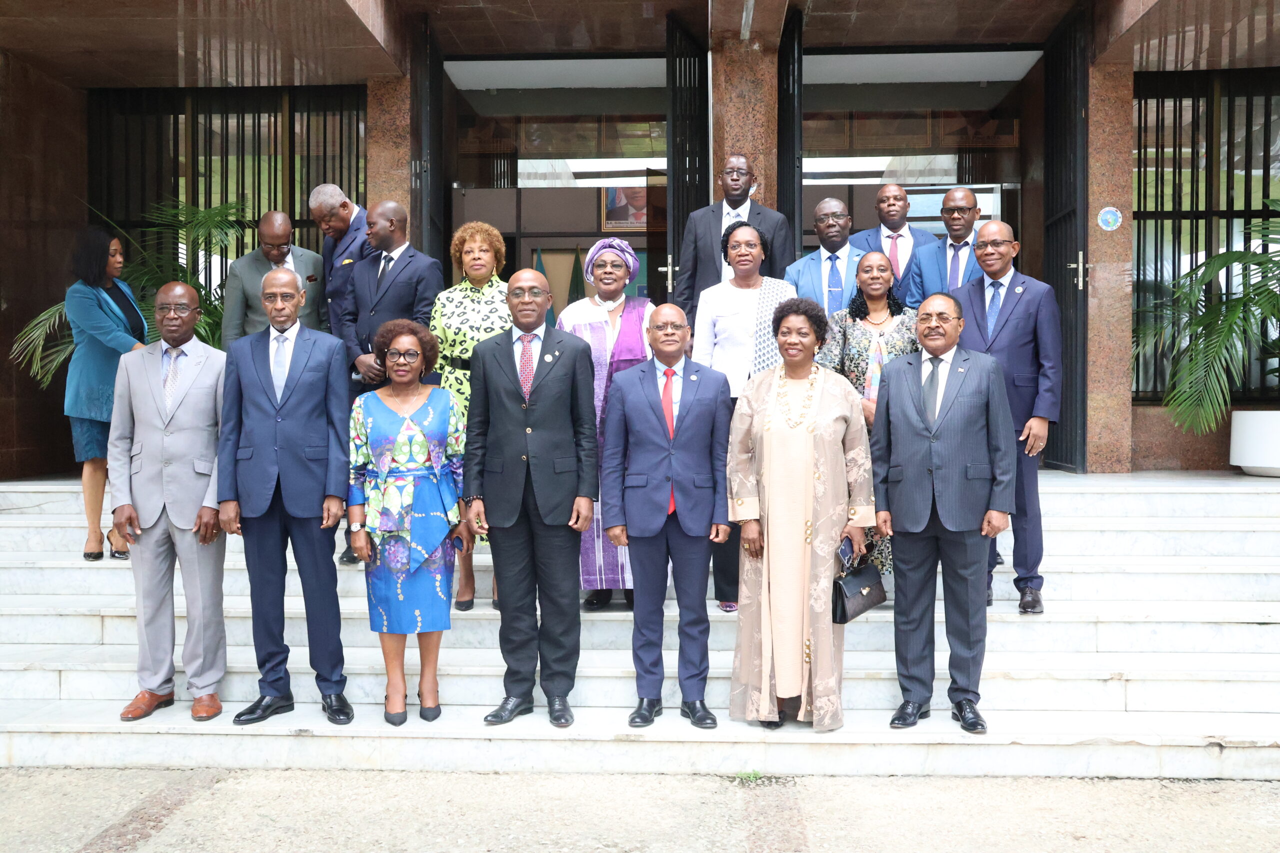 Deux nouveaux ambassadeurs accrédités auprès de la Commission de la CEEAC — 4
