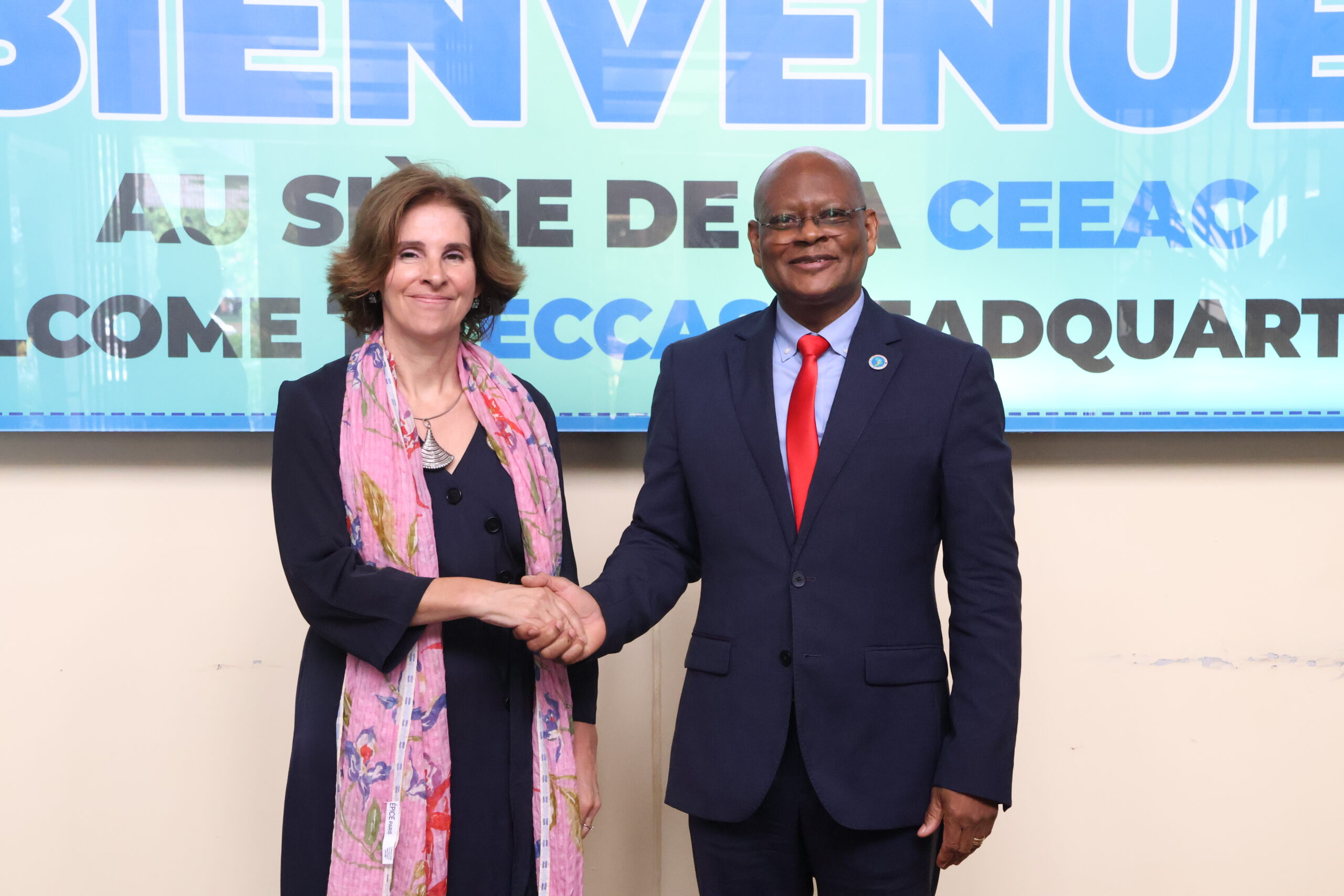 Deux nouveaux ambassadeurs accrédités auprès de la Commission de la CEEAC — 14