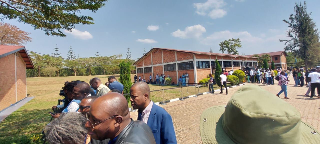 Election présidentielle au Rwanda : Paul Kagamé plébiscité — 2