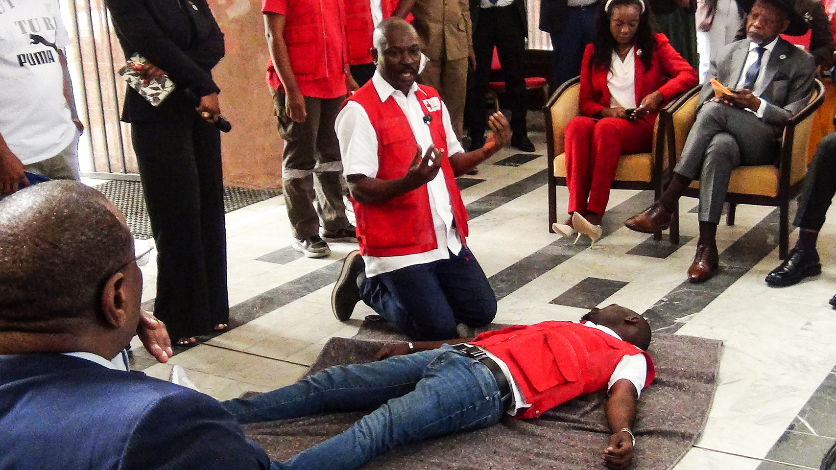 Le personnel de la CEEAC sensibilisé aux gestes de premiers secours — 1