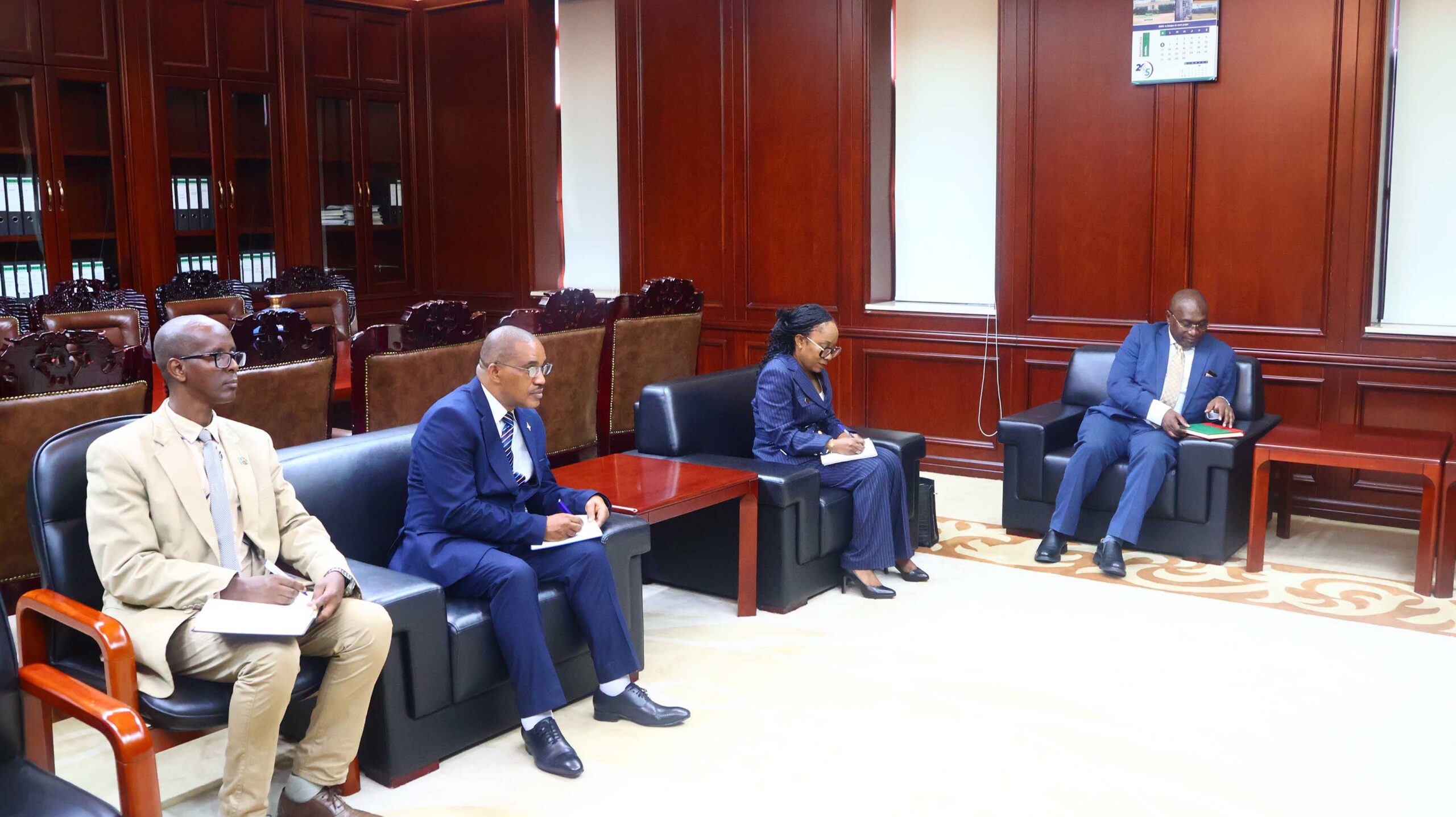 Le Premier ministre burundais reçoit le président de la commission de la CEEAC — 6