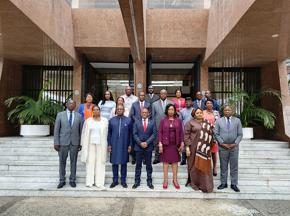 PRÉSENTATION DES LETTRES D’ACCRÉDITATION DU DIRECTEUR DU BUREAU RÉGIONAL DU HAUT-COMMISSARIAT DES NATIONS UNIES — 1
