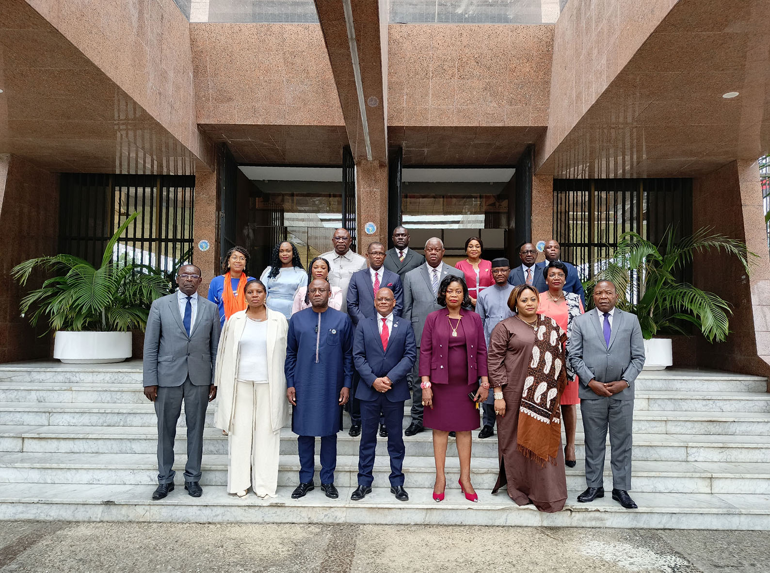 PRÉSENTATION DES LETTRES D’ACCRÉDITATION DU DIRECTEUR DU BUREAU RÉGIONAL DU HAUT-COMMISSARIAT DES NATIONS UNIES — 2